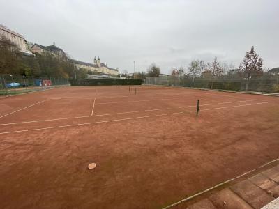 Tennisanlage ist eingewintert